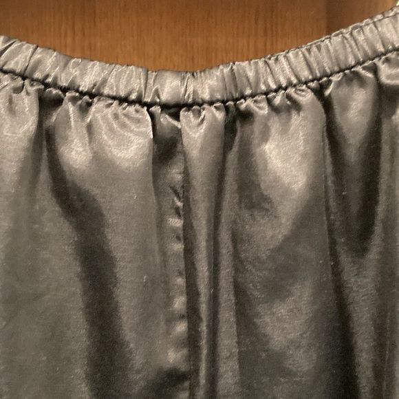 Black silky pajama pants - Picture 2 of 6